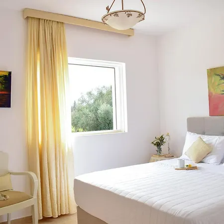 Modern Broumas - A Spacious Haven Διαμέρισμα Κεραμειές
